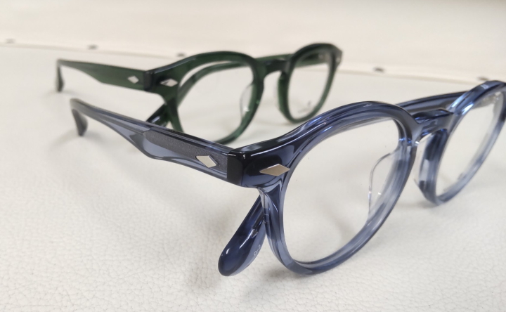 めがね屋C.L.U.B.のセルフレーム